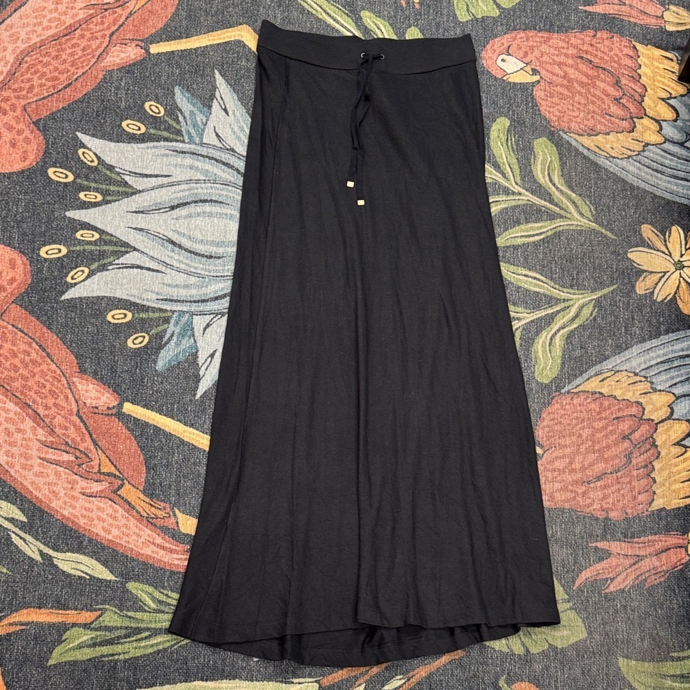 NWT Victoria's Secret Supermodel Essentials Black Maxi Skirt size M